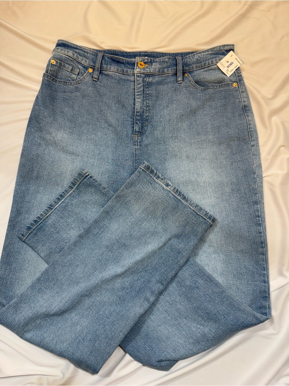 Classic High-Rise Light Blue Women’s Jeans